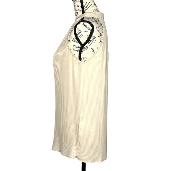 Banana Republic MEDIUM Petite Ribbed Pleated Sleeveless Split Neck Blouse - Picture 3 of 11